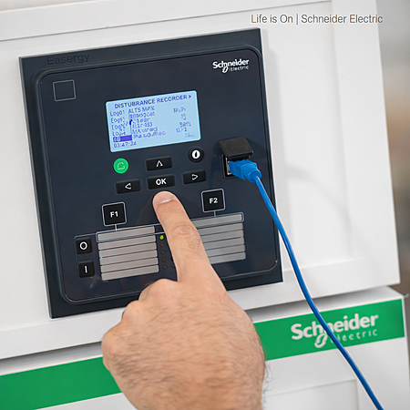 Meet PowerLogic™ P3 — streamlined MV protection.