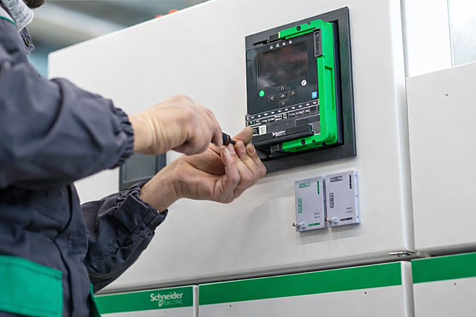 Meet PowerLogic™ P7 — the future of protection